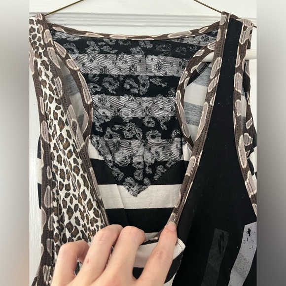 Seven Waves (2) M Two Piece Funky Layering Tanks - Picture 7 of 13